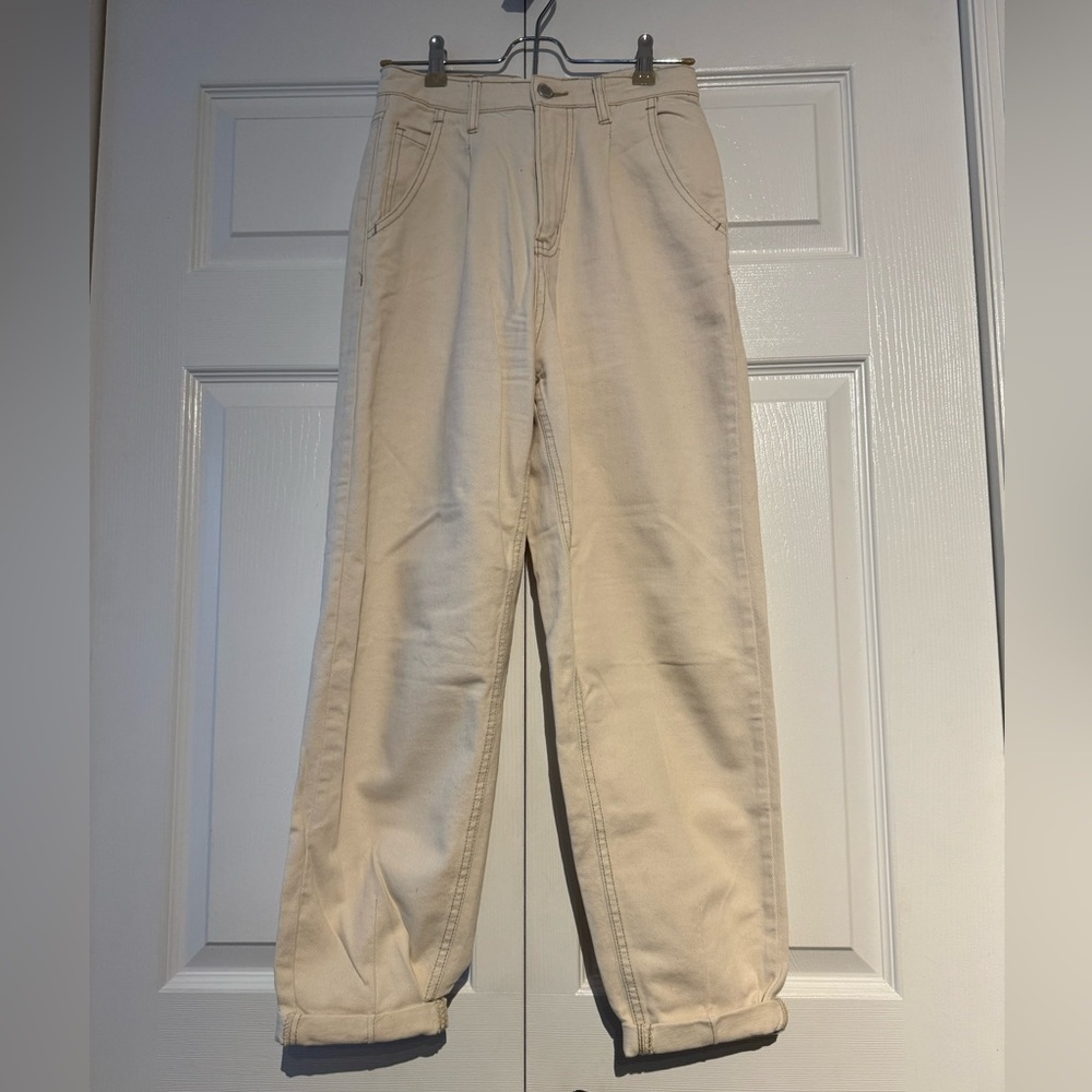 Stradivarius slouchy light jeans.